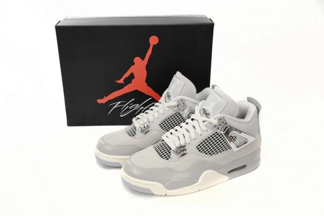 One Kick WMNS AQ9129-001 Jordan Moments 4 Air Frozen 0731